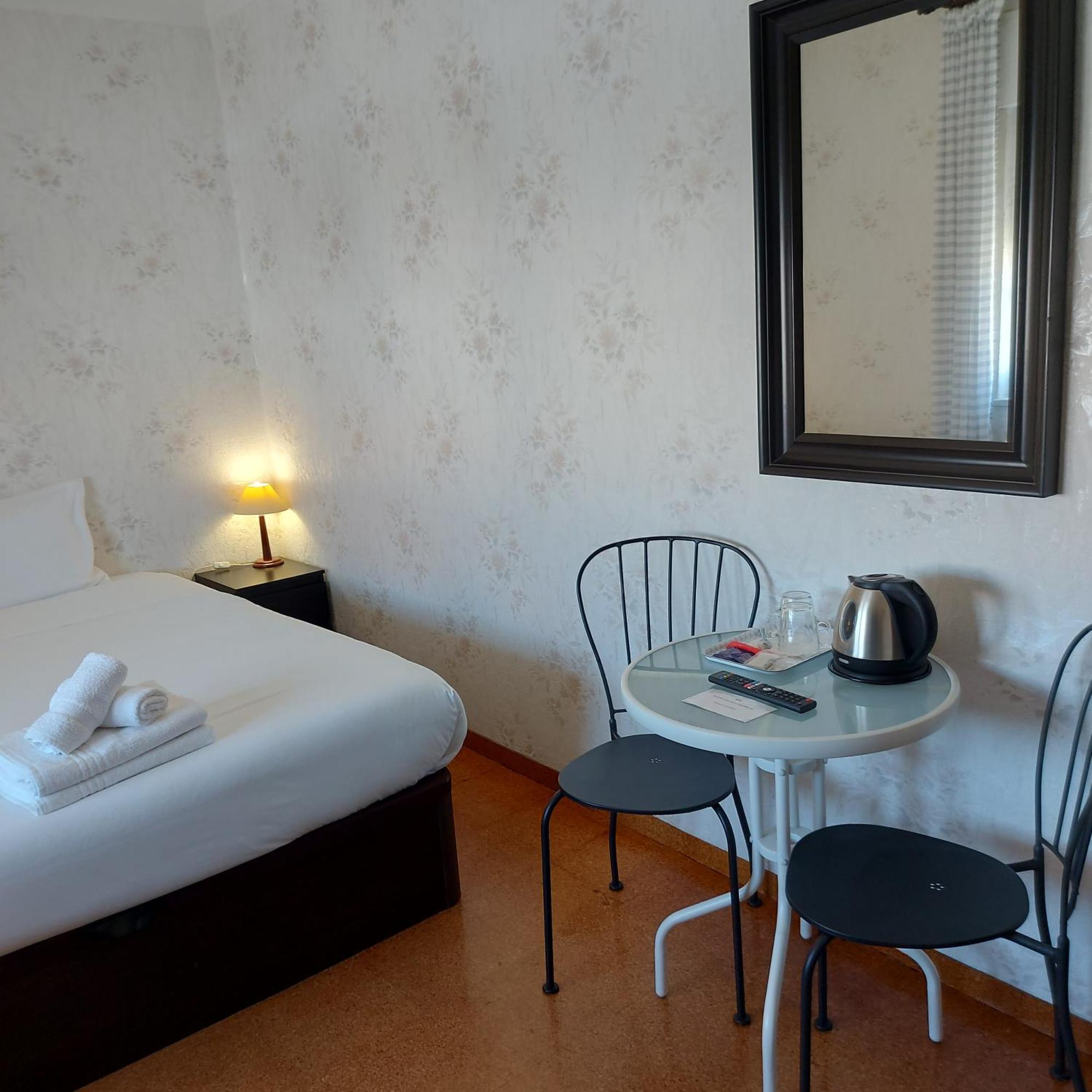 Soleil Bleu Hotel Вила Нова де Милфонтеш Стая снимка